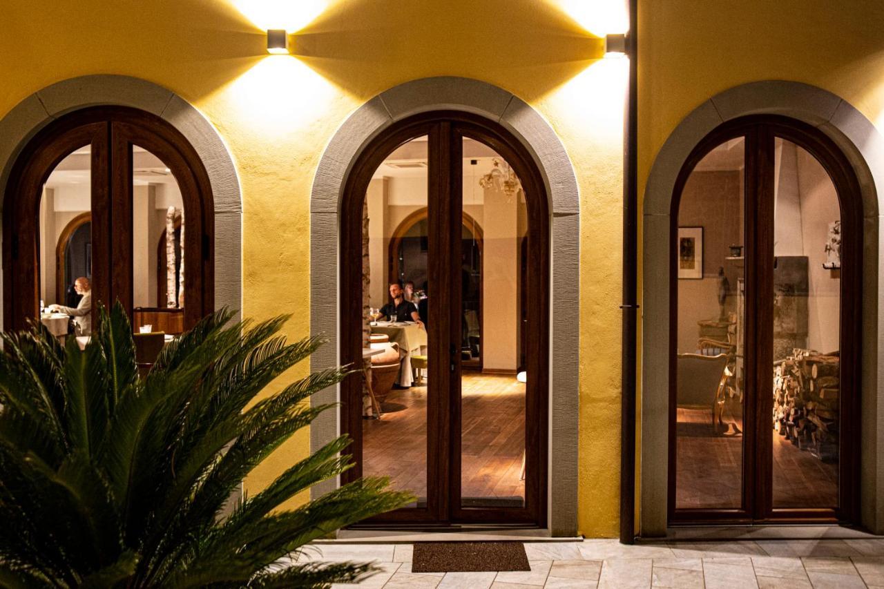 Borgo I Tre Baroni - Spa Suites & Resort Poppi Exteriör bild