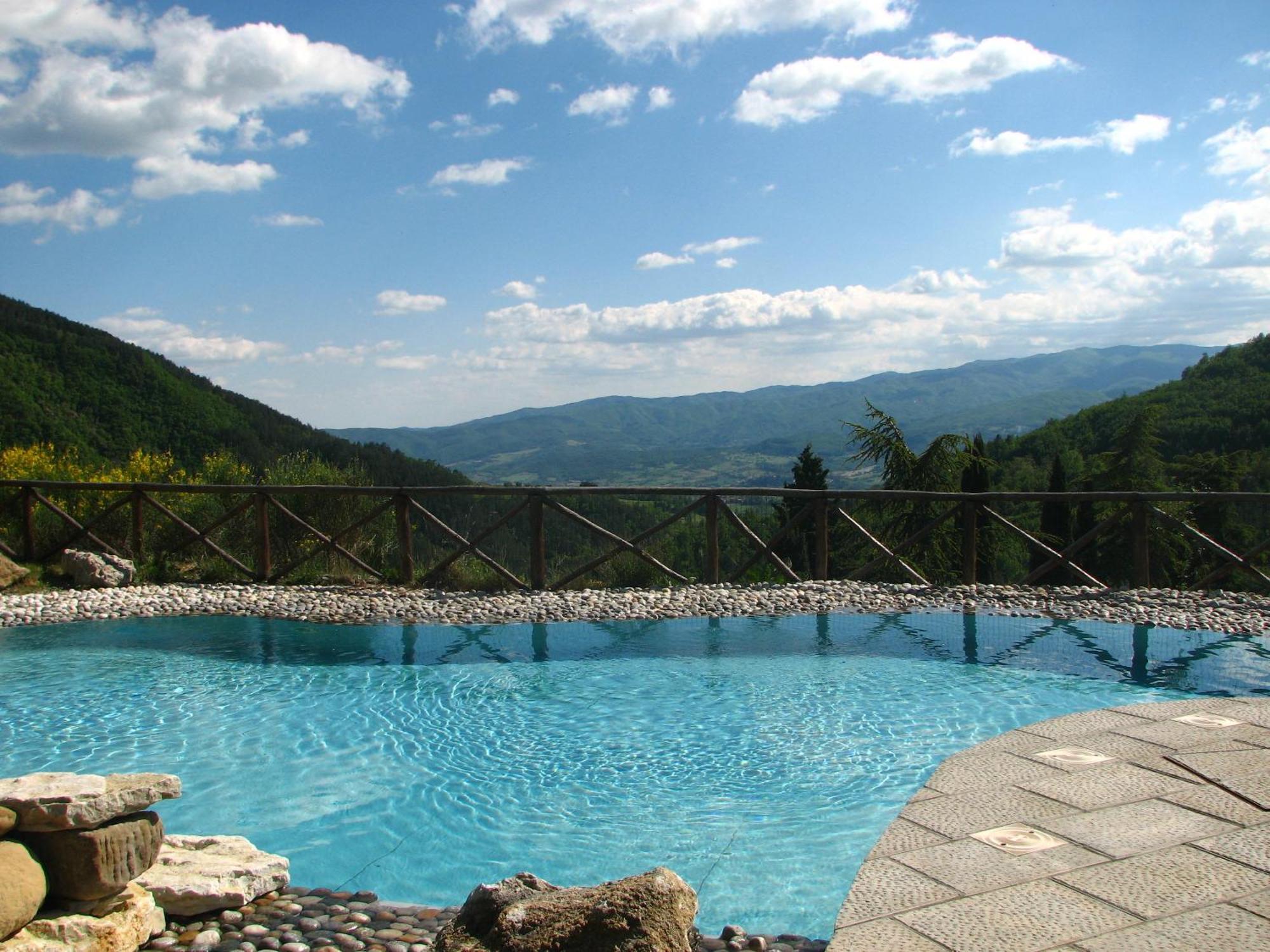 Borgo I Tre Baroni - Spa Suites & Resort Poppi Exteriör bild