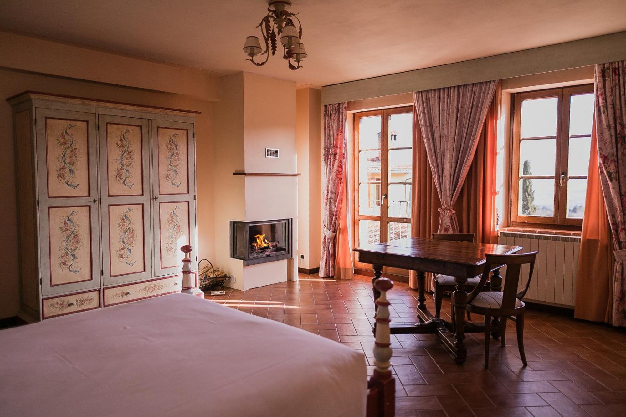Borgo I Tre Baroni - Spa Suites & Resort Poppi Exteriör bild